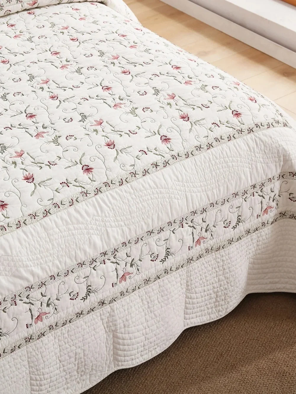 3 PIECE OVERSIZED 100% COTTON EMBROIDERED FLORAL QUILT BEDSPREAD